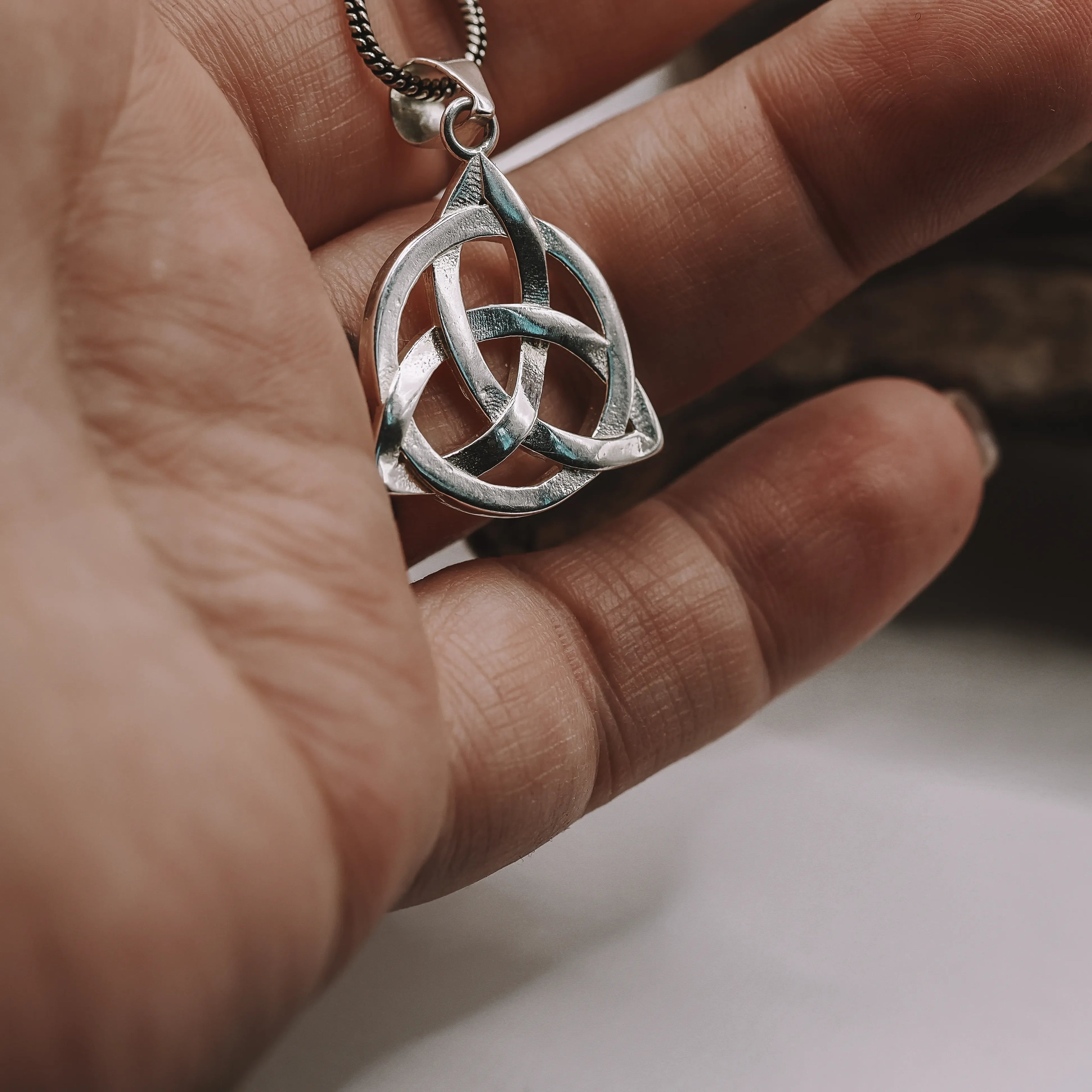 Evighetsknut, silverbelagd