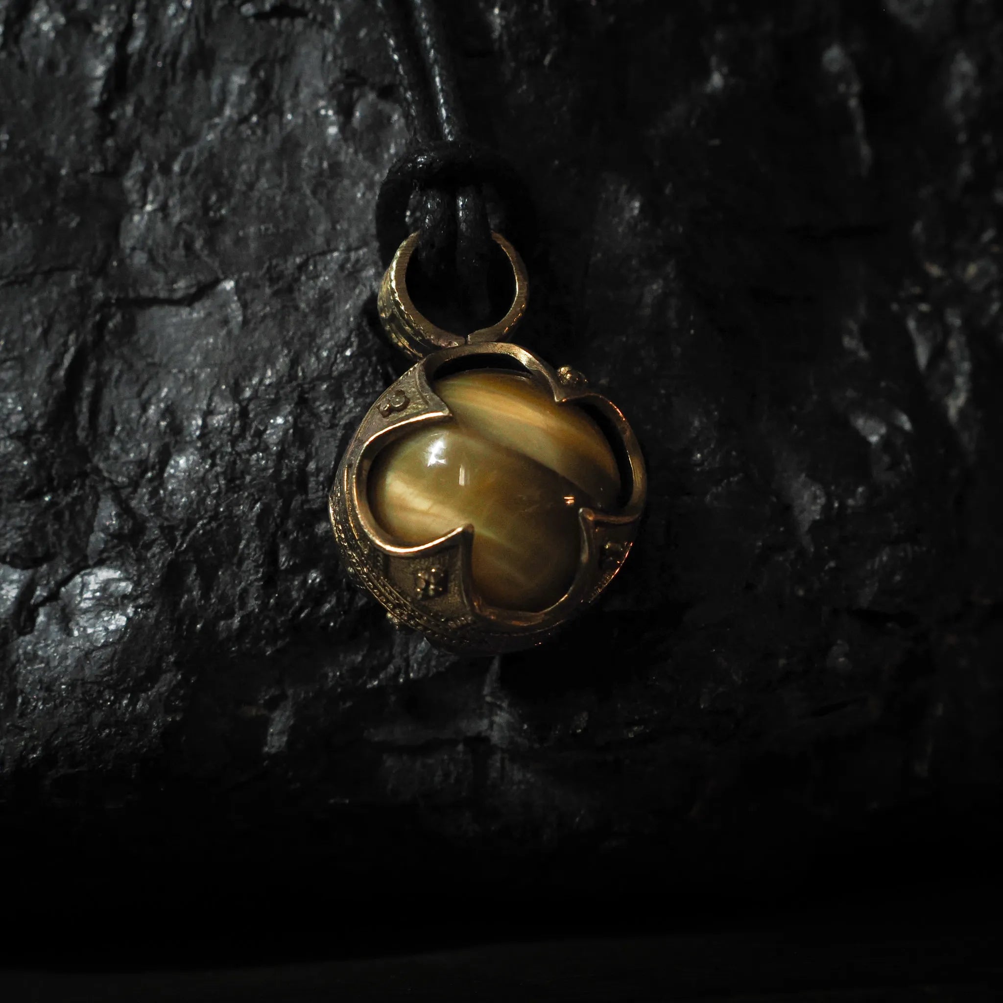 Gotland Pendant, Tiger's Eye