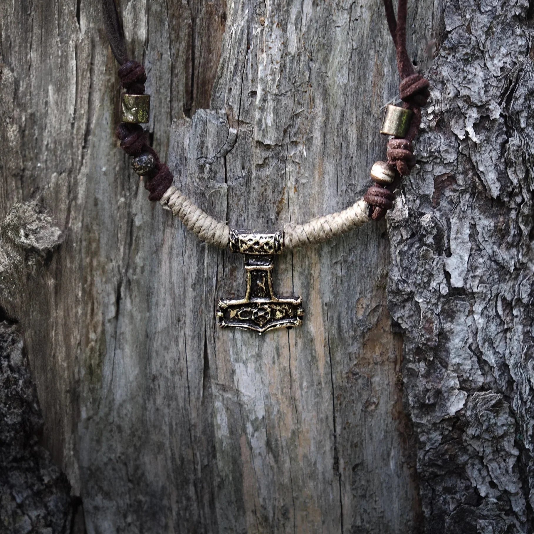 Halsband Mjölner