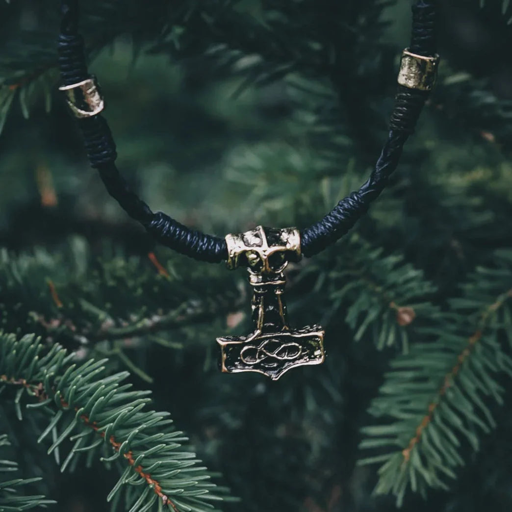Halsband Torshammare Öde